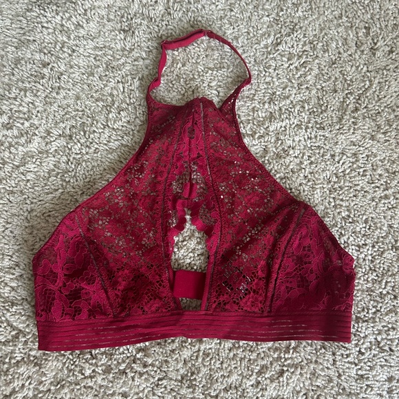 Victoria’s Secret Very Sexy Lace Key Hole Lace Halter Bralette - Picture 2 of 5